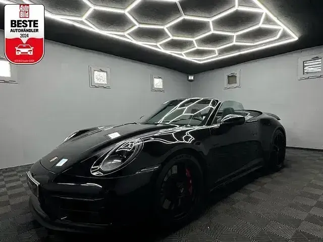 Second-hand Porsche 911 480 CP (353 kW) 2024 Negru Cabrio