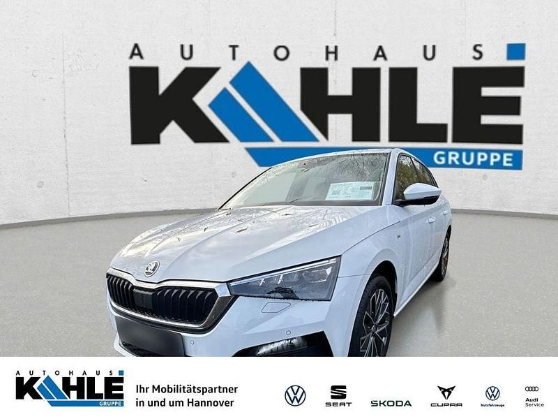 Moonweiß perleffekt Gebraucht 2023 Skoda Scala Tour Kleinwagen | 23.690 € (Etwas zu teuer) - Bild 1/4