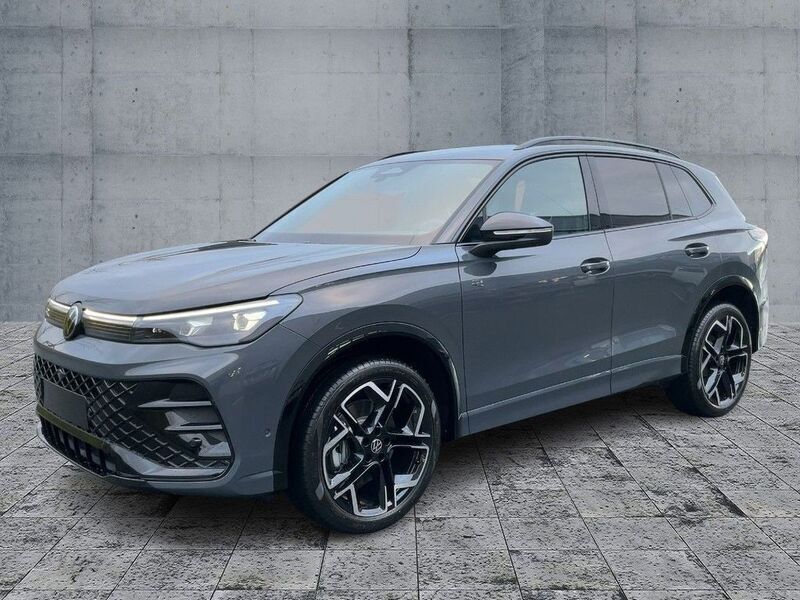 Grau Gebraucht 2024 VW Tiguan Style SUV | 49.470 € (Etwas zu teuer) - Bild 1/4