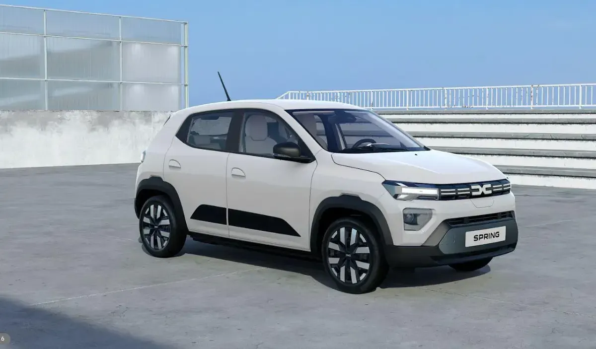 Gebraucht Dacia Spring Essentiel 47 kW (65 PS) 2024 Polarweiss Kleinwagen