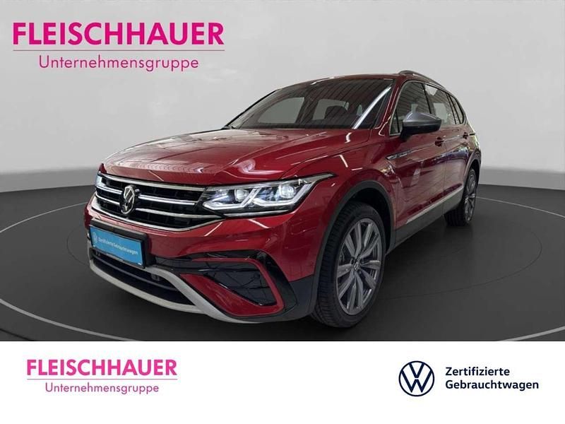 Rot Gebraucht 2024 VW Tiguan Allspace Elegance SUV | 48.440 € (Etwas zu teuer) - Bild 1/4