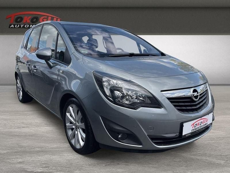 Silber Gebraucht 2011 Opel Meriva Innovation Van / Kleinbus | 4.490 € (Guter Preis) - Bild 1/4