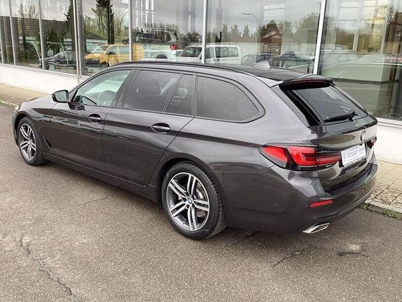 Gebraucht BMW 520 Shadowline 190 PS (139 kW) 2020 Sophistograu brillanteffekt Kombi