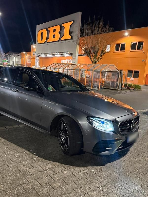 Gebraucht Mercedes E350 258 PS (189 kW) 2016 Grau Limousine