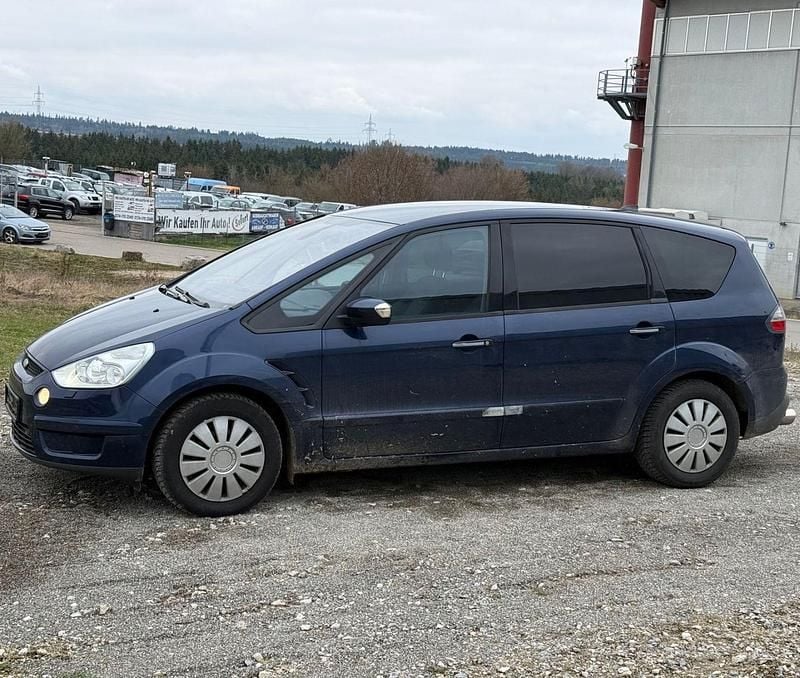 Gebraucht Ford S-MAX Titanium 175 PS (128 kW) 2010 Blau Van / Kleinbus