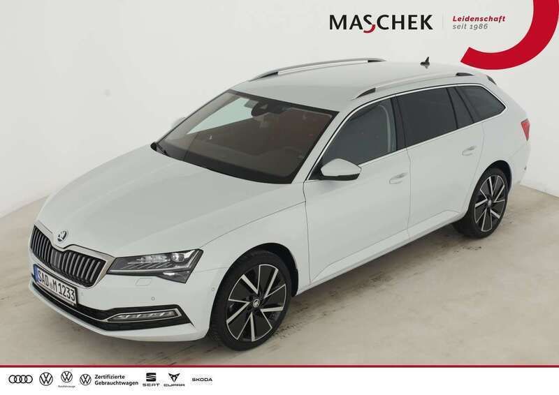 Moonweiß perleffekt Gebraucht 2023 Skoda Superb Style Kombi | 32.680 € (Fairer Preis) - Bild 1/4