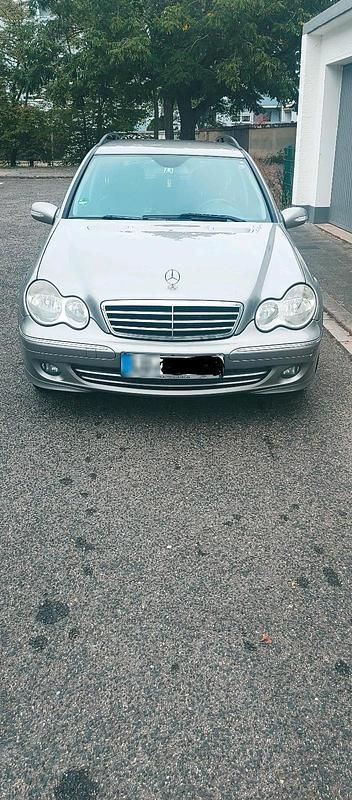 Gebraucht Mercedes C220 150 PS (110 kW) 2005 Grau Kombi