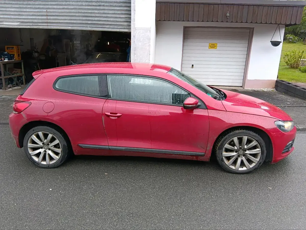 Gebraucht VW Scirocco 160 PS (117 kW) 2010 Rot Coupé