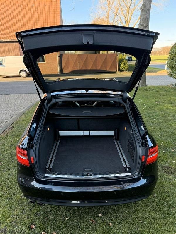 Gebraucht Audi A4 S-Line 177 PS (130 kW) 2012 Schwarz Kombi