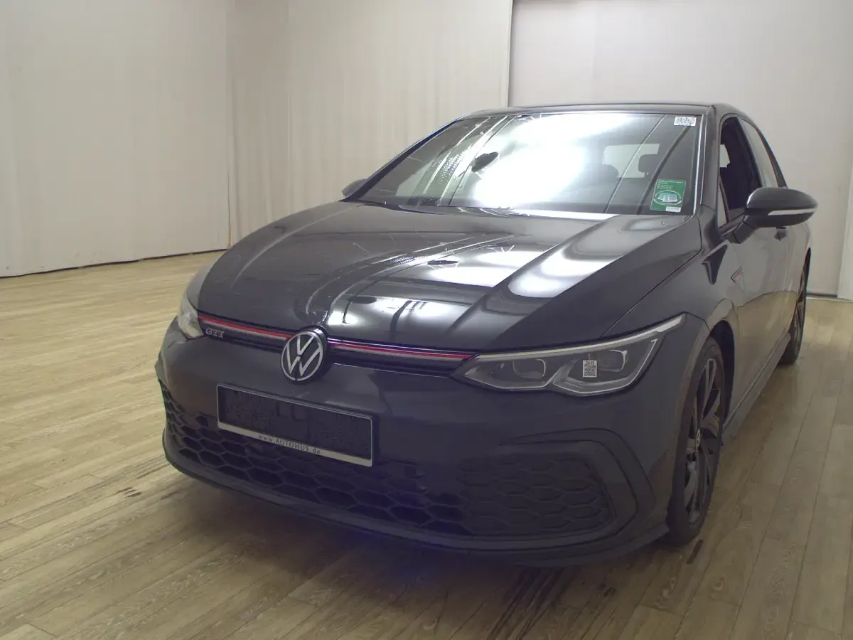 Gebraucht VW Golf VIII GTI 245 PS (180 kW) 2023 Grau Limousine