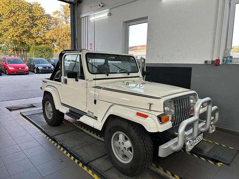 Gebraucht Jeep Wrangler 131 PS (96 kW) 1987 Weiß SUV