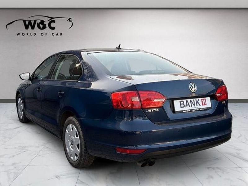 Gebraucht VW Jetta 160 PS (117 kW) 2011 Blau Limousine