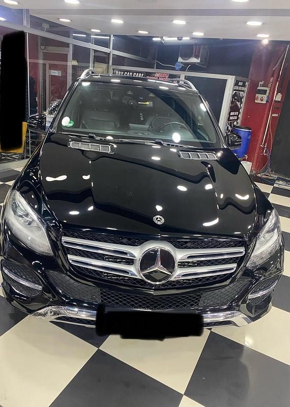 Schwarz Gebraucht 2018 Mercedes GLE350 SUV | 22.500 € (Etwas zu teuer) - Bild 1/4
