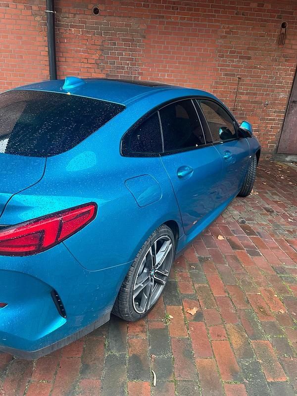 Blau Gebraucht 2021 BMW 220 M Sport Coupé | 28.000 € (Etwas zu teuer) - Bild 1/4