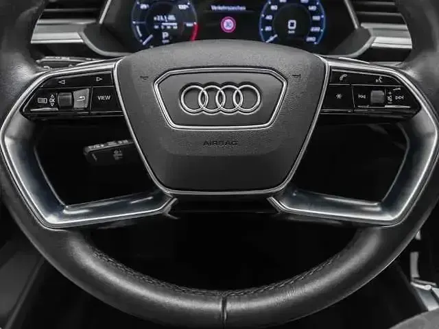 Gebraucht Audi e-tron Sportback 230 kW (313 PS) 2021 Schwarz SUV