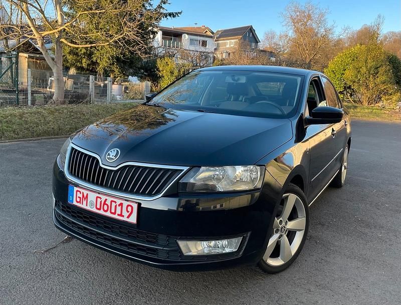Gebraucht Skoda Rapid Elegance 105 PS (77 kW) 2012 Schwarz Kleinwagen