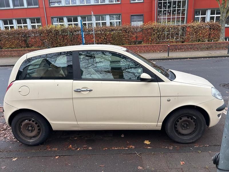 Gebraucht Lancia Ypsilon 61 PS (44 kW) 2003 Beige Kleinwagen