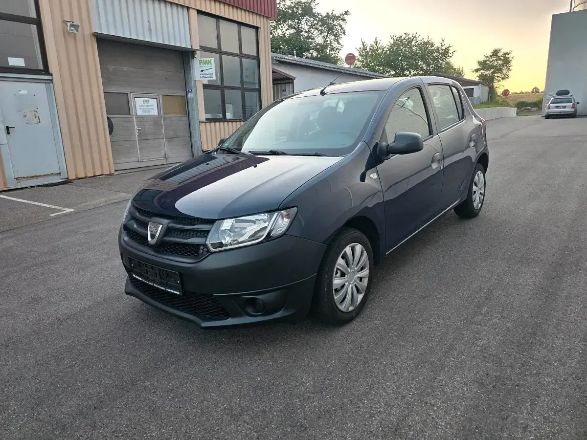 Gebraucht Dacia Sandero Essentiel 75 PS (55 kW) 2015 Blau Kleinwagen