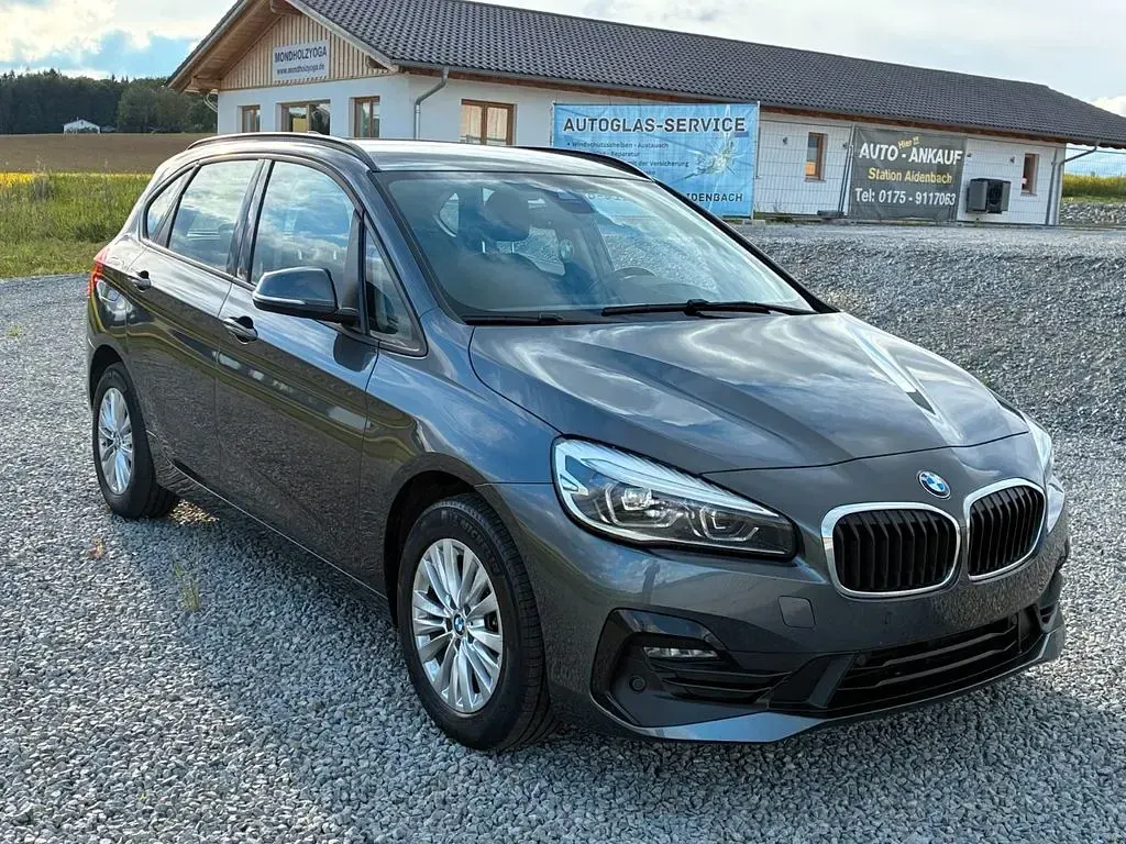 Gebraucht BMW 218 Active Tourer Advantage 140 PS (102 kW) 2020 Grau Van / Kleinbus