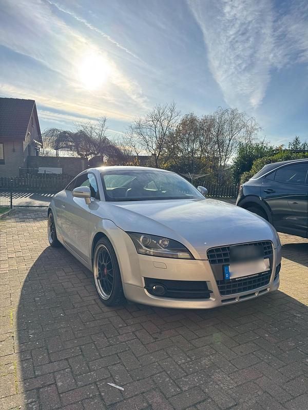 Silber Gebraucht 2009 Audi TT Coupé | 9.799 € (Guter Preis) - Bild 1/4