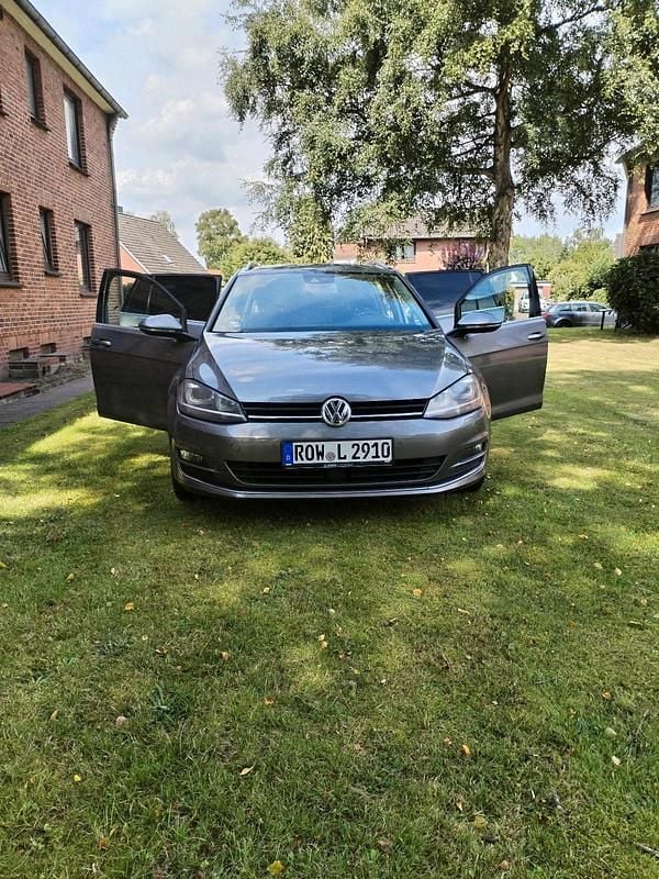 Grau Gebraucht 2014 VW Golf VII Kombi | 8.200 € - Bild 1/4