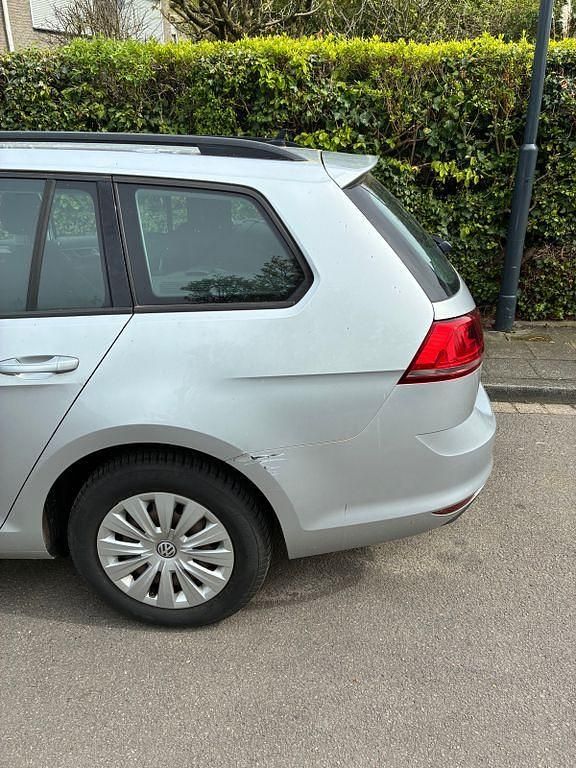 Gebraucht VW Golf VII Trendline 110 PS (80 kW) 2015 Grau Kombi