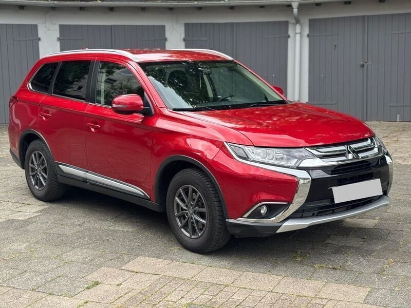 Gebraucht Mitsubishi Outlander Edition 150 PS (110 kW) 2017 Rot SUV
