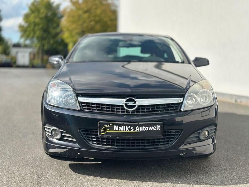 Gebraucht Opel Astra GTC Edition 116 PS (85 kW) 2009 Schwarz Coupé