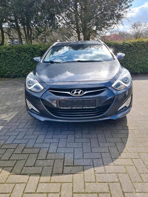 Gebraucht Hyundai i40 136 PS (100 kW) 2012 Silber Kombi