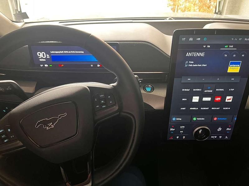 Gebraucht Ford Mustang Mach-E 210 kW (286 PS) 2020 Weiß SUV