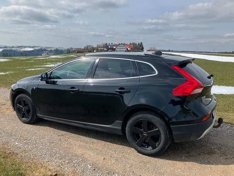 Gebraucht Volvo V40 CC 190 PS (139 kW) 2015 Schwarz Kombi