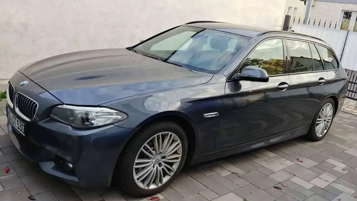 Gebraucht BMW 530 M Sport 258 PS (189 kW) 2015 Grau Kombi