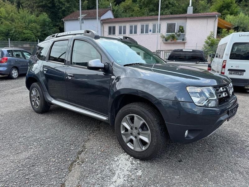 Grau Gebraucht 2014 Dacia Duster Prestige SUV | 4.900 € (Guter Preis) - Bild 1/4