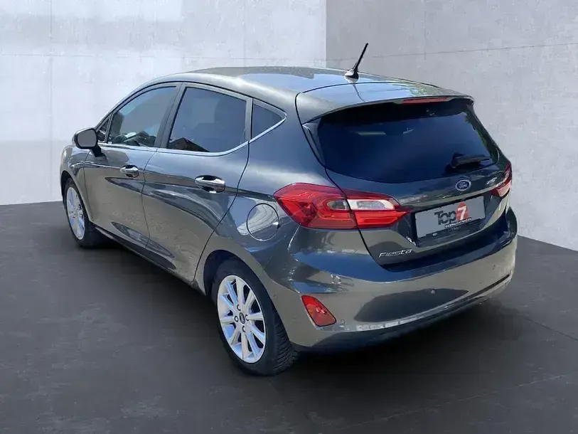 Gebraucht Ford Fiesta Titanium 86 PS (63 kW) 2019 Grau Kleinwagen