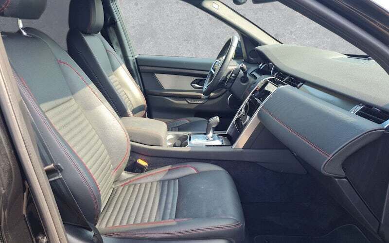 Gebraucht Land Rover Discovery Sport SE Dynamic 204 PS (150 kW) 2023 Santorini black SUV