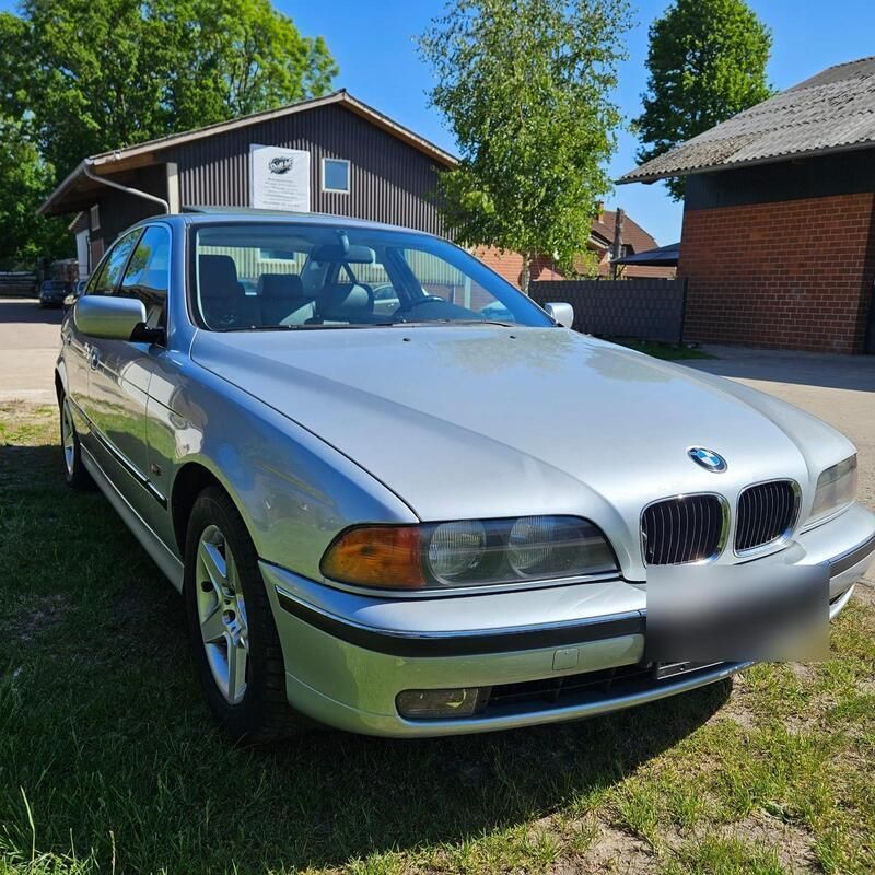 Silber Gebraucht 1996 BMW 528 Limousine | 4.999 € (Guter Preis) - Bild 1/4