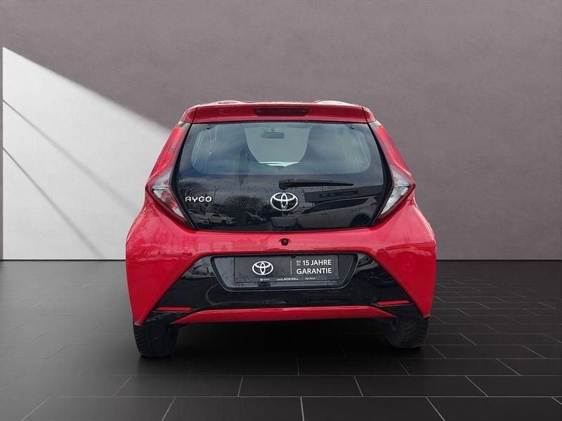 Gebraucht Toyota Aygo X-play 72 PS (52 kW) 2019 Rot Kleinwagen