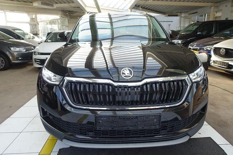 Schwarz Gebraucht 2022 Skoda Kodiaq Tour SUV | 21.890 € (Superpreis) - Bild 1/4