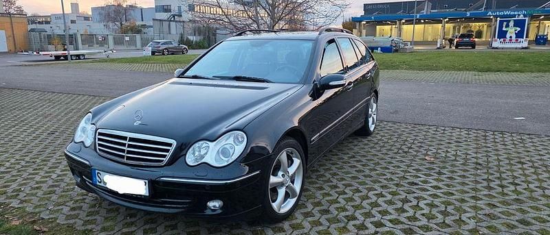 Schwarz Gebraucht 2005 Mercedes C280 Avantgarde Kombi | 3.500 € (Etwas zu teuer) - Bild 1/4