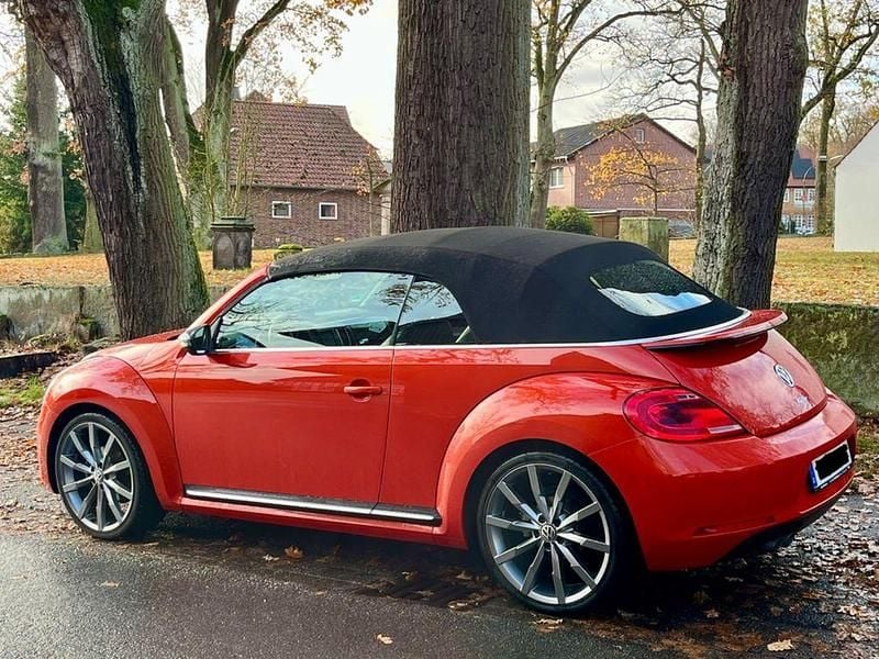 Gebraucht VW Beetle Design 150 PS (110 kW) 2016 Orange Kleinwagen