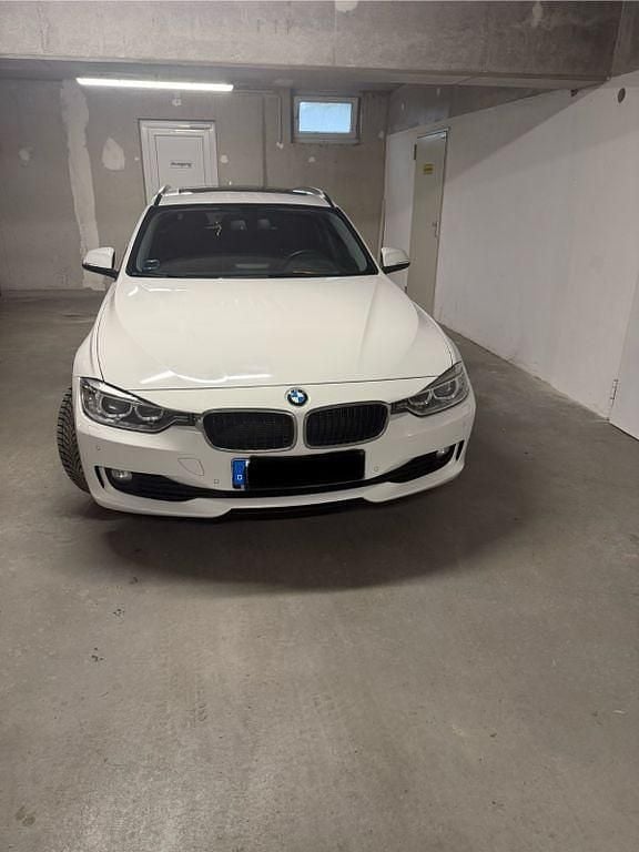 Second-hand BMW 318 143 CP (105 kW) 2014 Alb Break