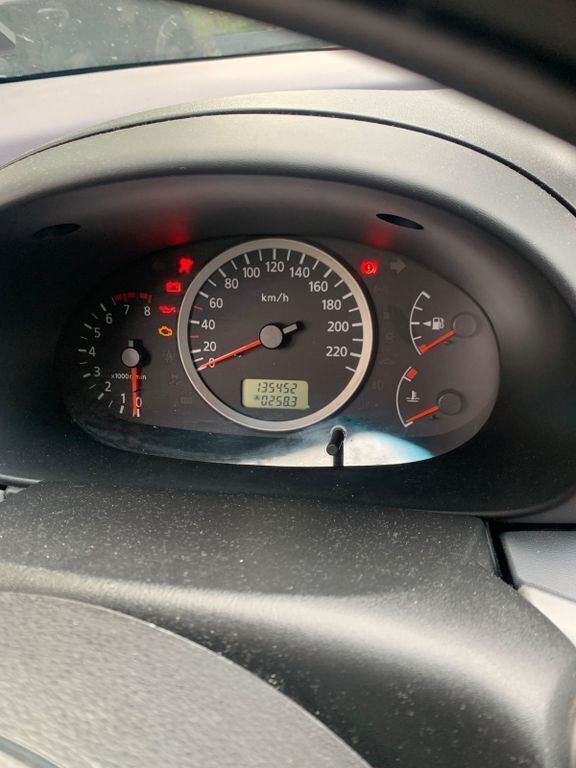 Gebraucht Nissan Almera Tino 114 PS (83 kW) 2003 Grün Van / Kleinbus