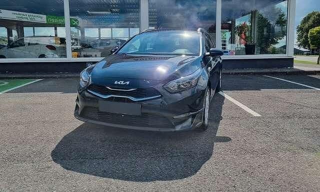 Schwarz metallic Gebraucht 2022 Kia Ceed Vision | 18.450 € - Bild 1/4