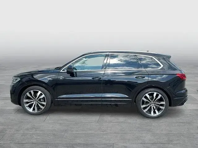 Gebraucht VW Touareg Elegance 286 PS (210 kW) 2023 Schwarz SUV
