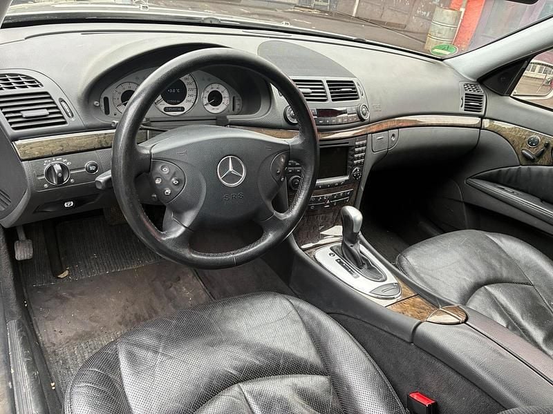 Grau Gebraucht 2005 Mercedes E280 Kombi | 2.599 € (Superpreis) - Bild 1/4