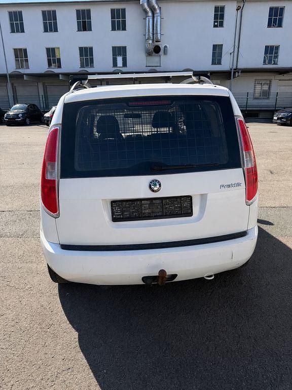 Gebraucht Skoda Roomster 69 PS (50 kW) 2008 Weiß Van / Kleinbus