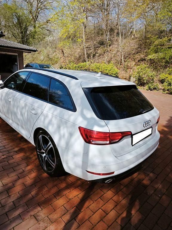 Gebraucht Audi A4 Sport 150 PS (110 kW) 2016 Weiß Kombi