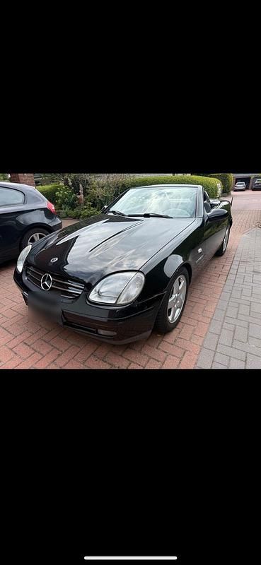 Schwarz Gebraucht 1999 Mercedes SLK230 Cabrio | 5.000 € (Etwas zu teuer) - Bild 1/4