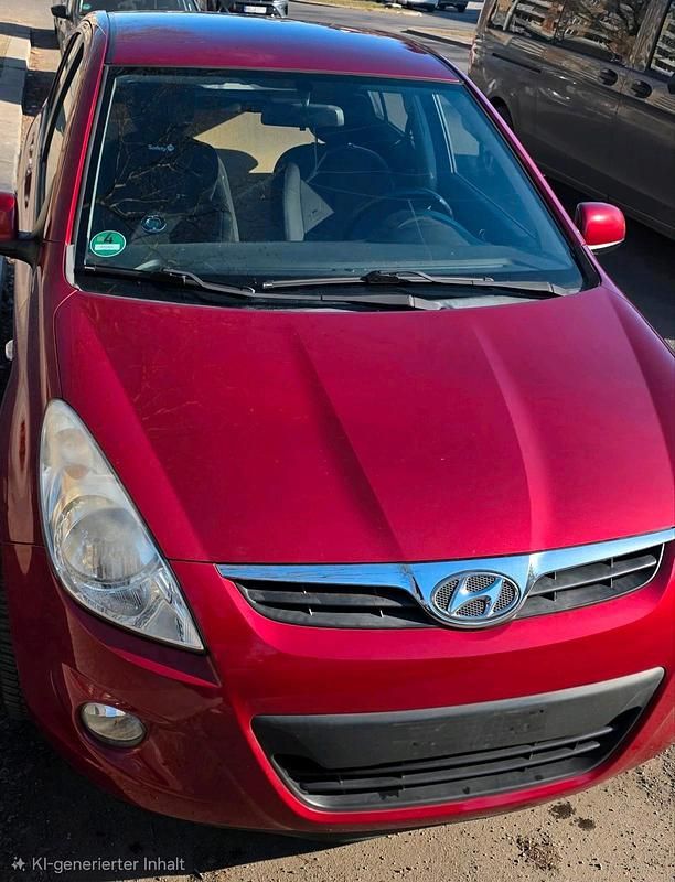 Gebraucht Hyundai i20 78 PS (57 kW) 2011 Rot Kleinwagen