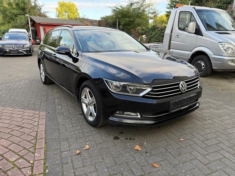 Schwarz Gebraucht 2017 VW Passat Kombi | 11.950 € (Superpreis) - Bild 1/4